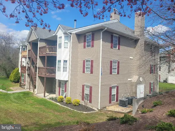 112 Timberlake Ter #8, STEPHENS CITY, VA 22655