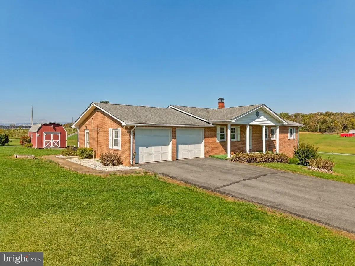 836 Hites Rd, Stephens City, VA 22655 - #1