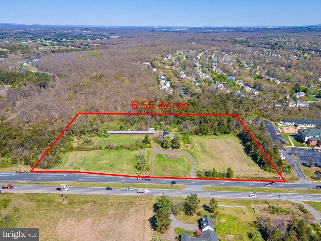 15500 Lee Hwy, Centreville, VA 20120 - #1