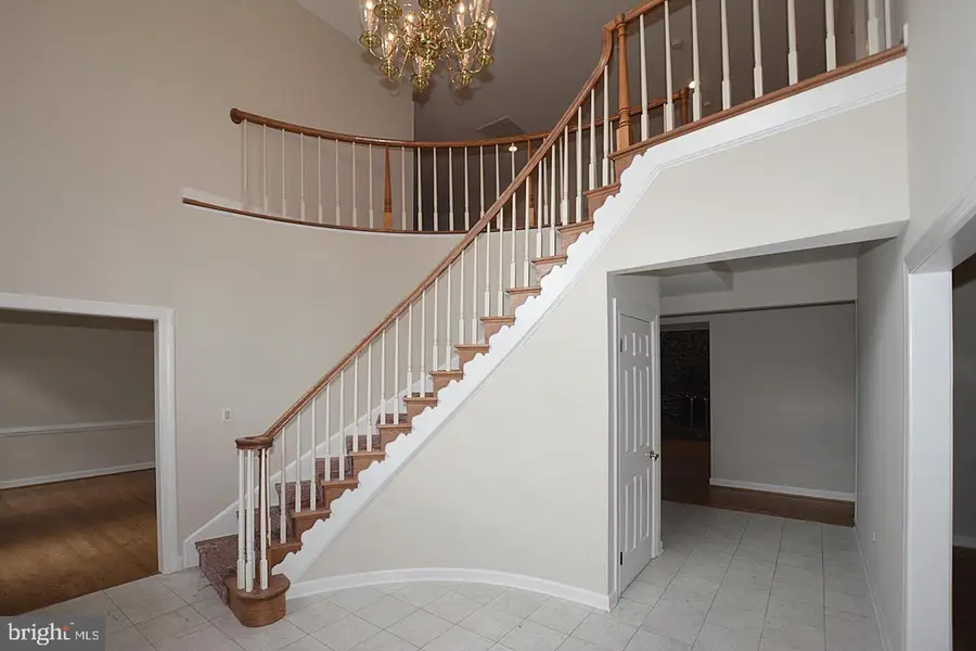 10190 Akhtamar Dr, Great Falls, VA 22066 - Image #3