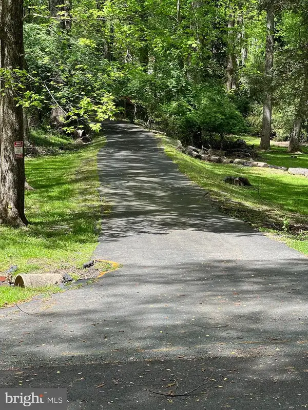 9338 Campbell Rd, VIENNA, VA 22182