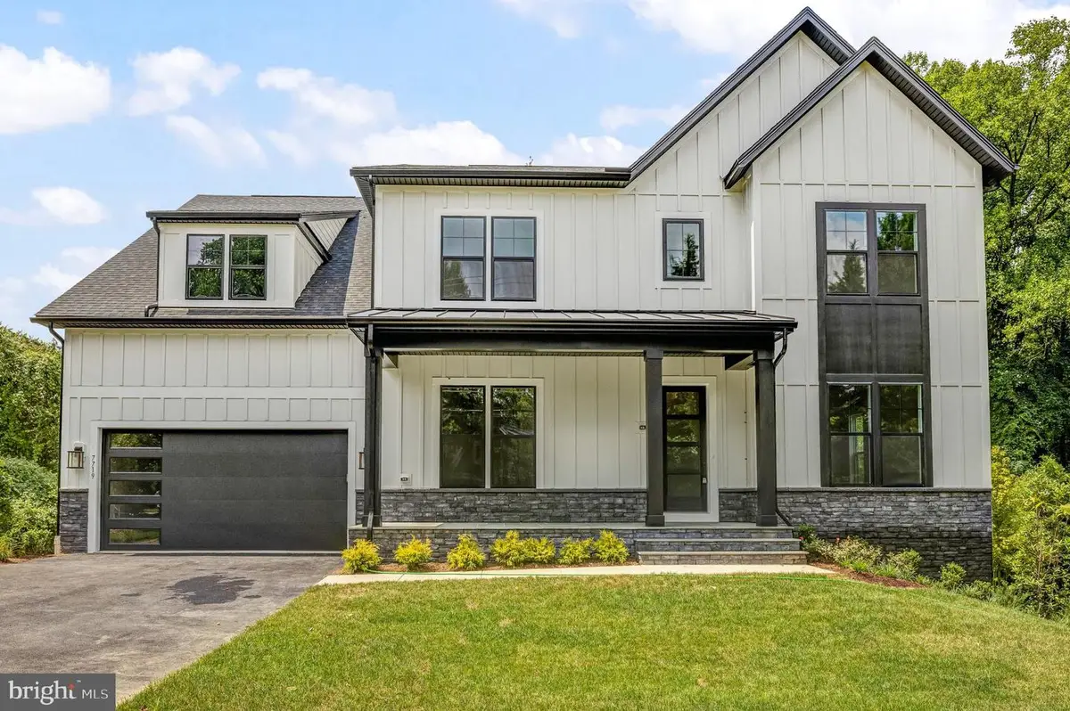 3325 Parkside Ter, Fairfax, VA 22031 - Image #1