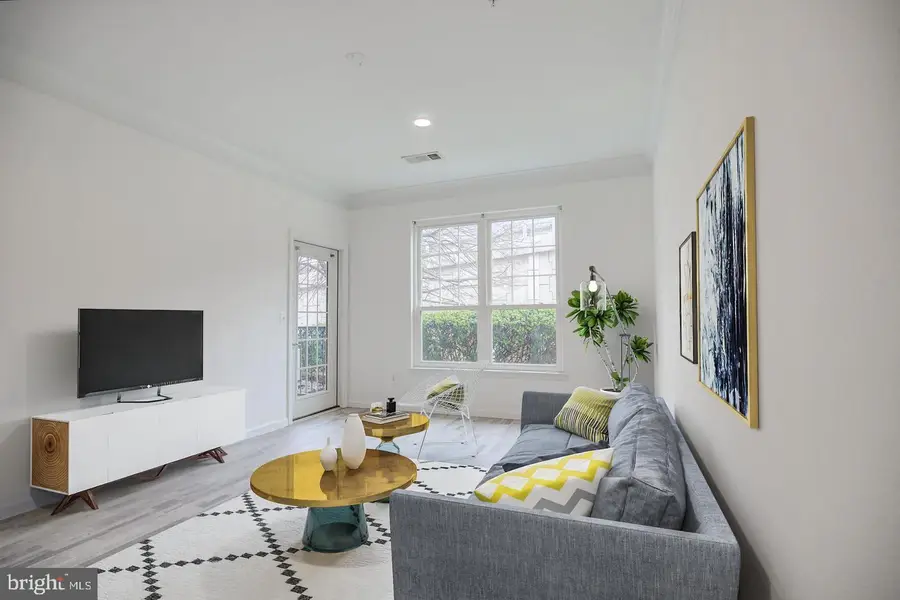 1521 Spring Gate Dr #10102, McLean, VA 22102 - Image #2