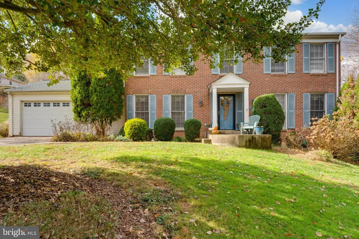 9723 Counsellor Dr, Vienna, VA 22181 - Image #1