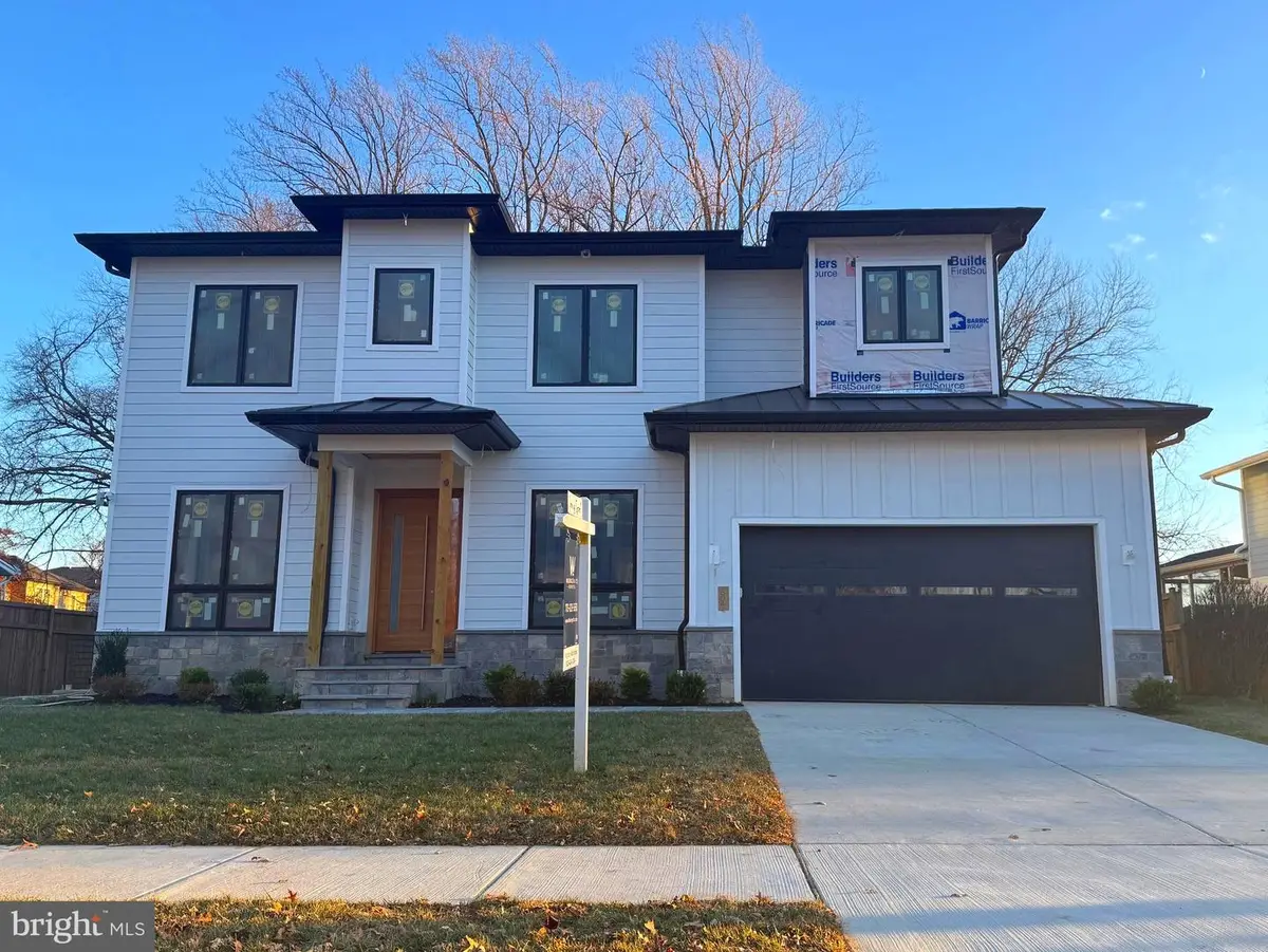 604 Tapawingo Rd Sw, Vienna, VA 22180 - Image #1