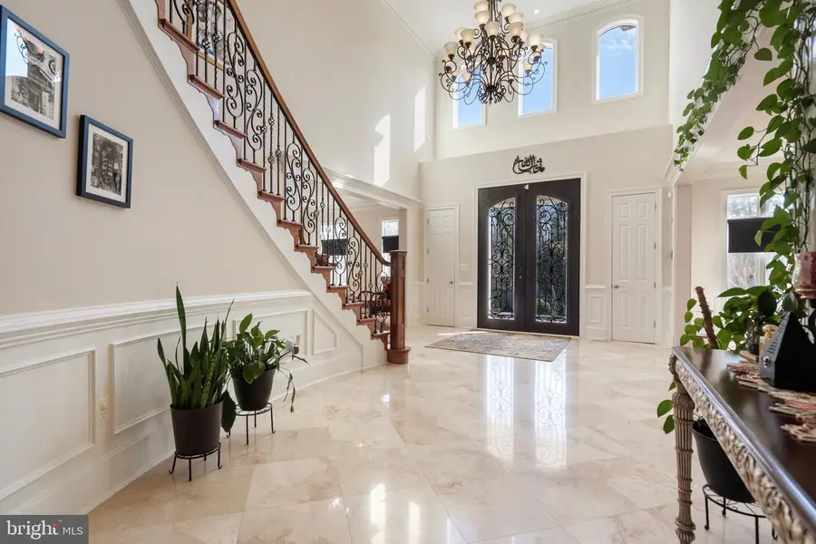 10400 Hunters Valley Rd, Vienna, VA 22181 - Image #3