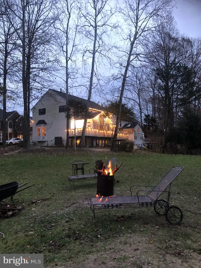 9140 Stonegarden Dr, Lorton, VA 22079 - Image #2