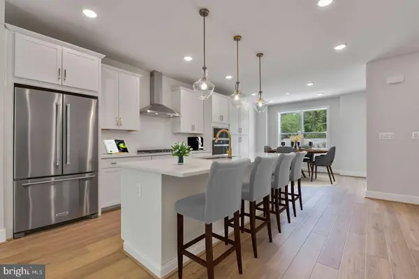 1609 Fellowship Sq, RESTON, VA 20190