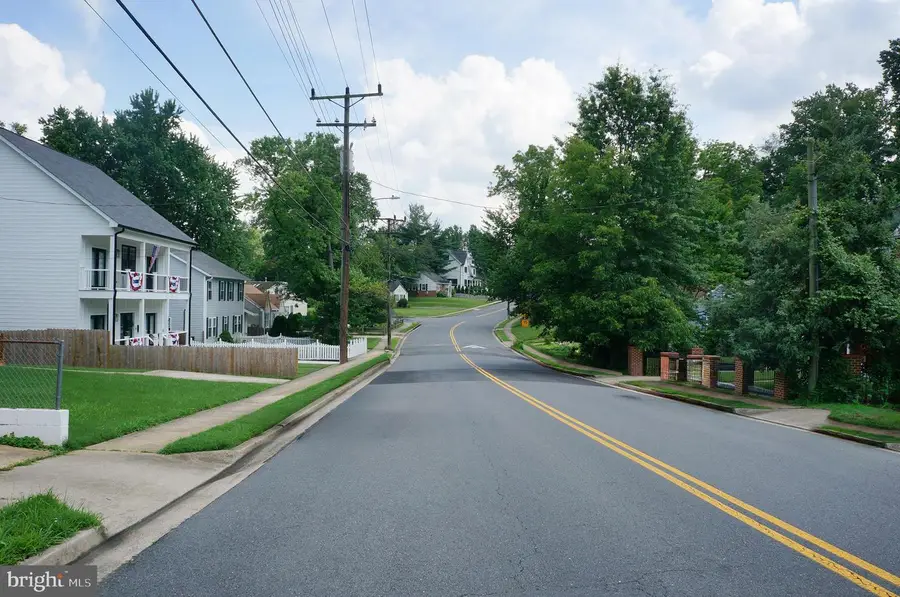 3027 Wayne Rd, Falls Church, VA 22042 - Image #2