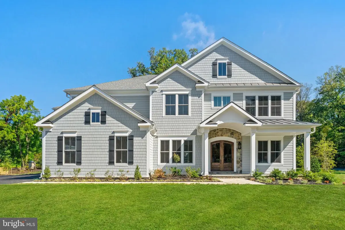 11632 Pine Tree Dr, Fair Oaks, VA 22033 - Image #1