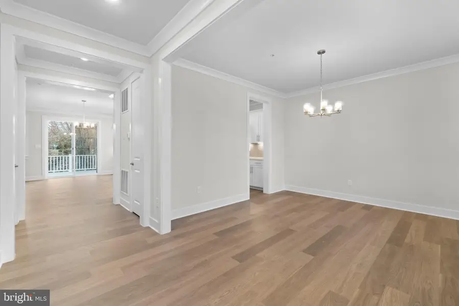 8281 Colling Manor Ct, Alexandria, VA 22308 - Image #2