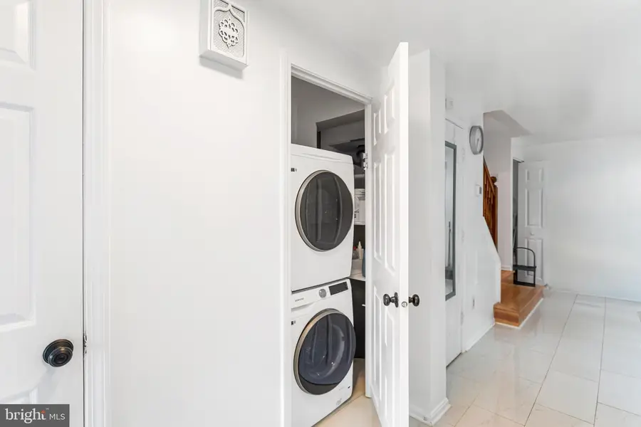 7566 Wood Mist Ln, Falls Church, VA 22043 - Image #2