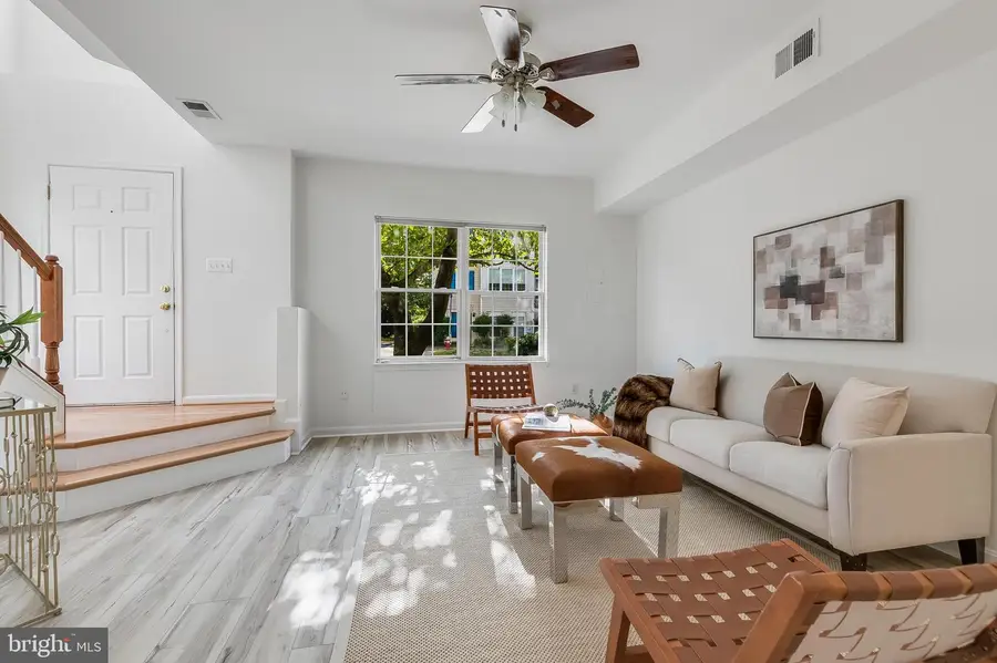 5454 Patuxent Knoll Pl, Alexandria, VA 22312 - Image #3