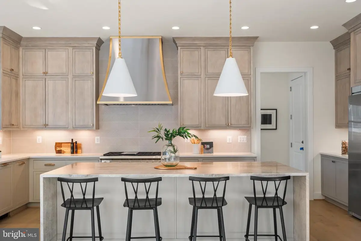 8619 Redwood, Vienna, VA 22180 - Image #1