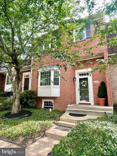 8259 Cedar Landing Ct, Alexandria, VA 22306 - Image #2