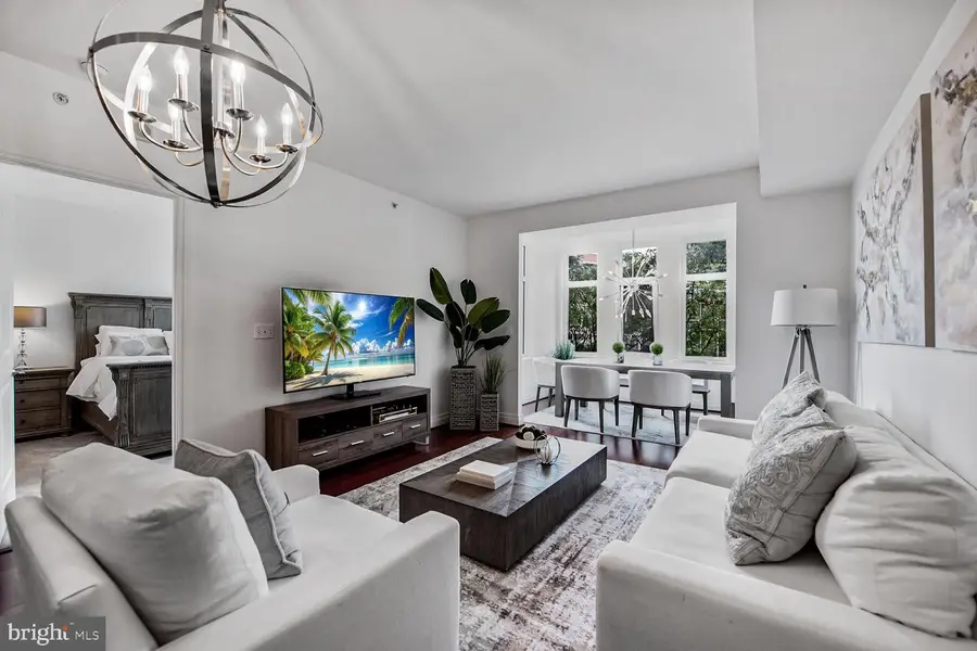 8220 Crestwood Heights Dr #314, McLean, VA 22102 - Image #2