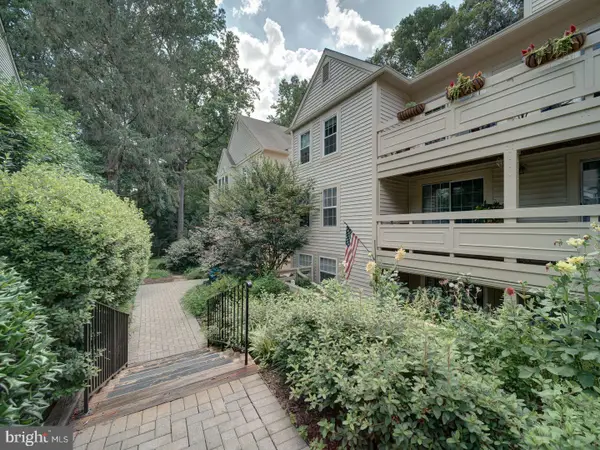 2233 Lovedale Ln #unit I, RESTON, VA 20191