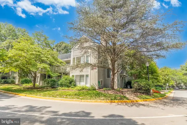 2273 Hunters Run Dr, RESTON, VA 20191