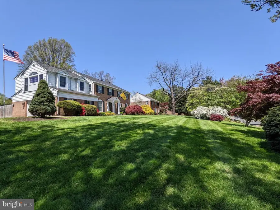 1006 Kimberwicke Rd, McLean, VA 22102 - Image #3