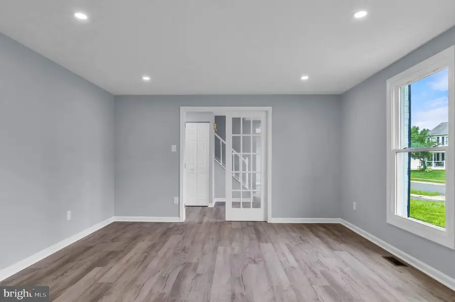 7401 Loughboro Ln, Springfield, VA 22150 - Image #3