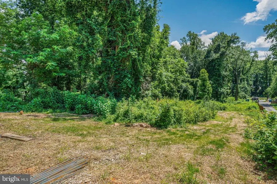 7701 Lewinsville Rd, McLean, VA 22102 - Image #2