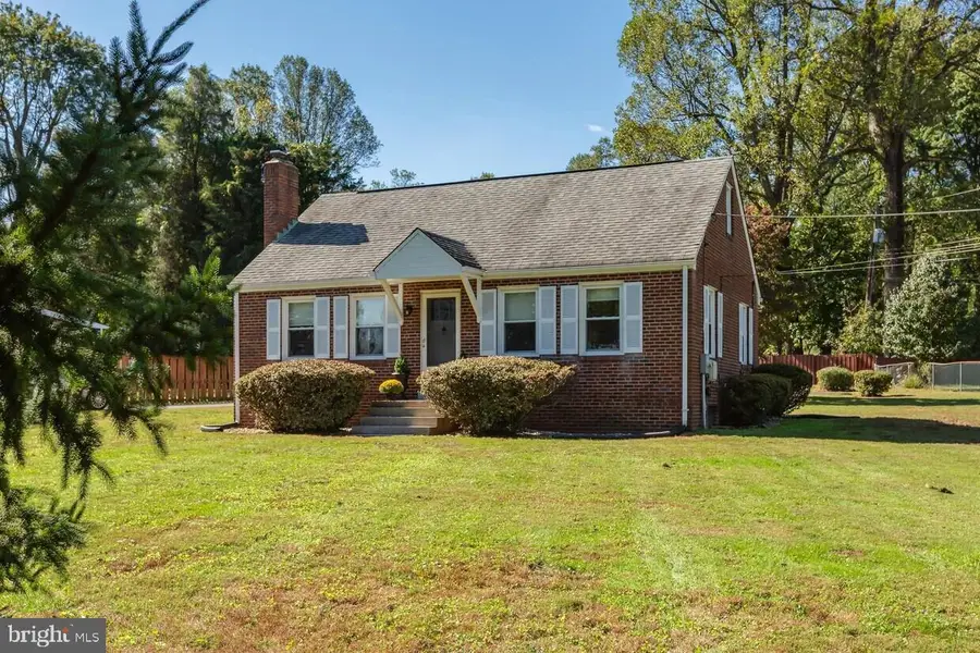 650 Walker Rd, Great Falls, VA 22066 - Image #3