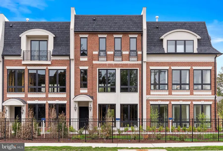 1626 Chain Bridge Rd, McLean, VA 22101 - Image #3