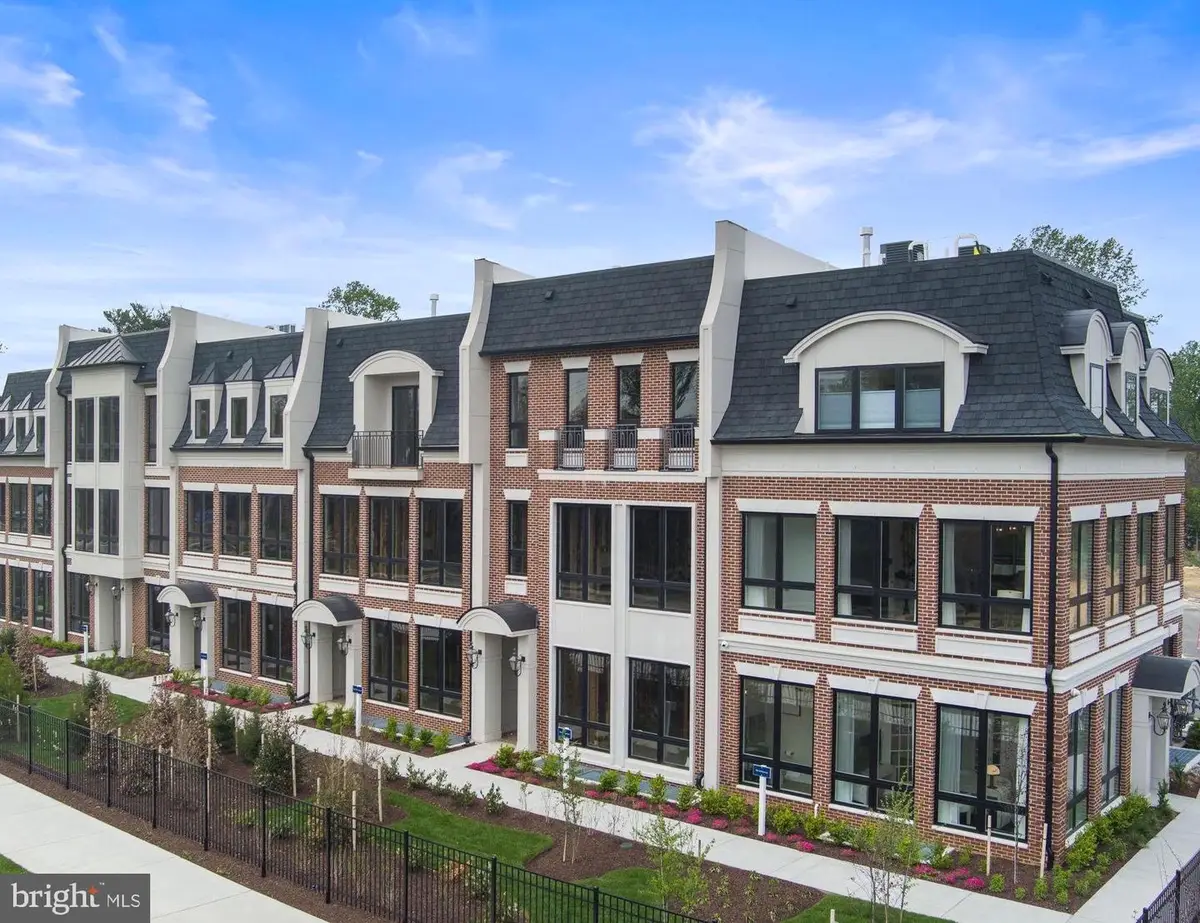 7049 Liberty Ln, McLean, VA 22101 - Image #1