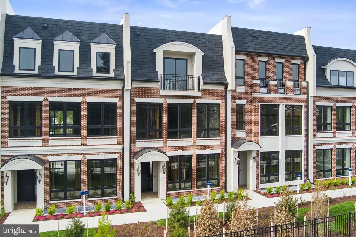 7040 Liberty Ln, McLean, VA 22101 - Image #1