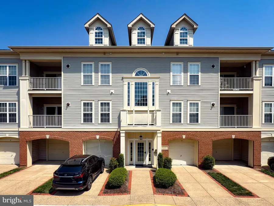 11337 Westbrook Mill Lane #201, Fair Oaks, VA 22030 - Image #2