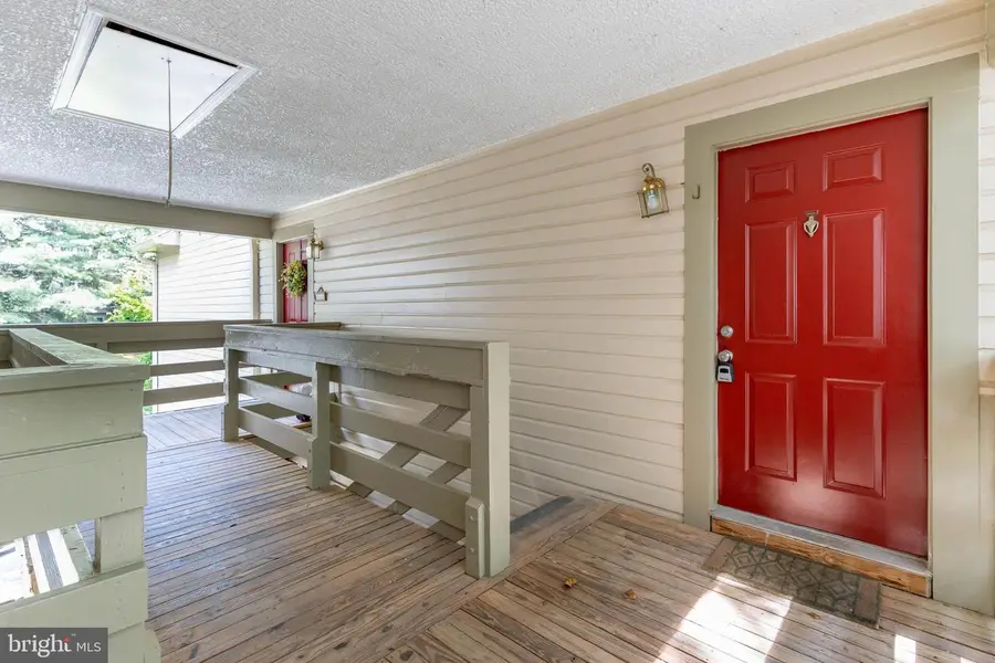 11709 Karbon Hill Ct #606a, Reston, VA 20191 - Image #3