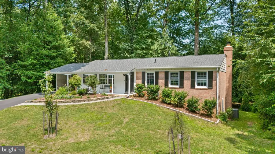 11612 Clipstone Ln, Reston, VA 20191 - #2