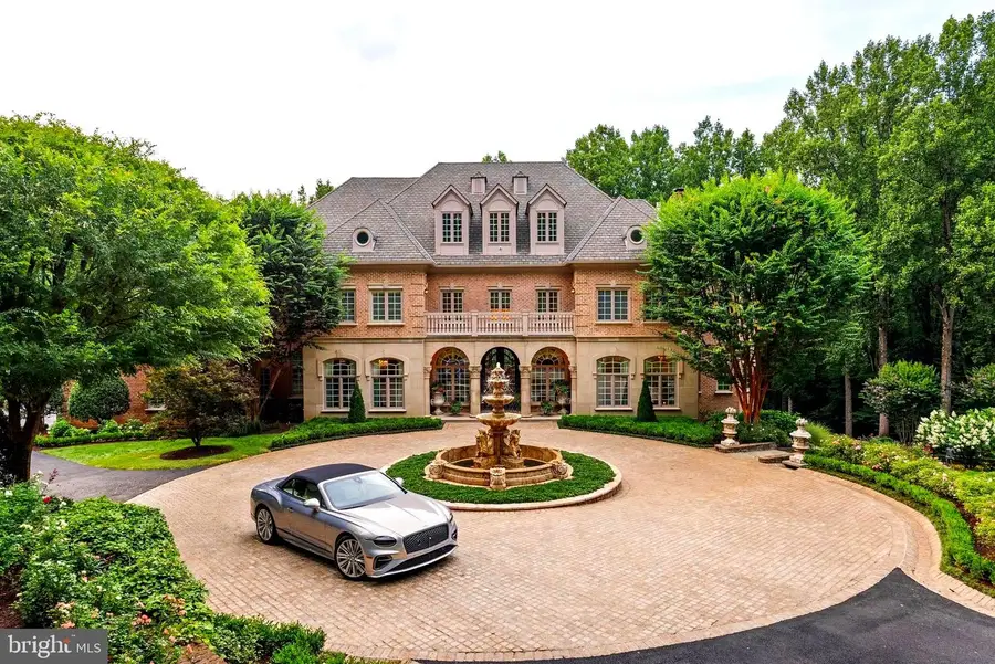 9112/9120 Mine Run Dr, Great Falls, VA 22066 - Image #3