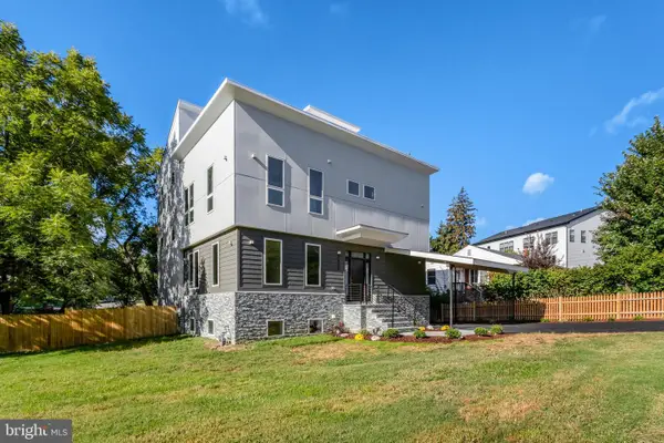 7435 Nigh Rd, FALLS CHURCH, VA 22043