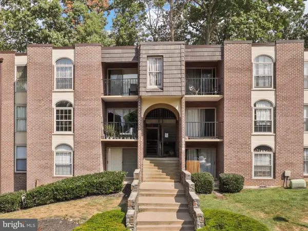 8316 Tobin Rd #8316-11, ANNANDALE, VA 22003