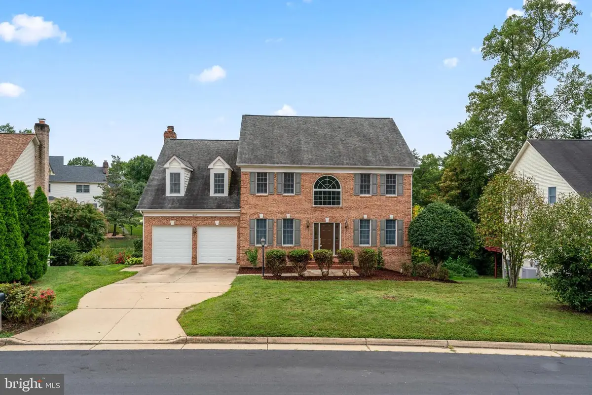 6207 Woodland Lake Dr, Alexandria, VA 22310 - Image #1