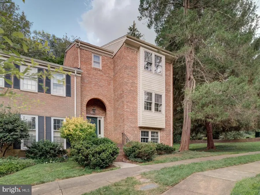 6607 Midhill Pl, Falls Church, VA 22043 - Image #2