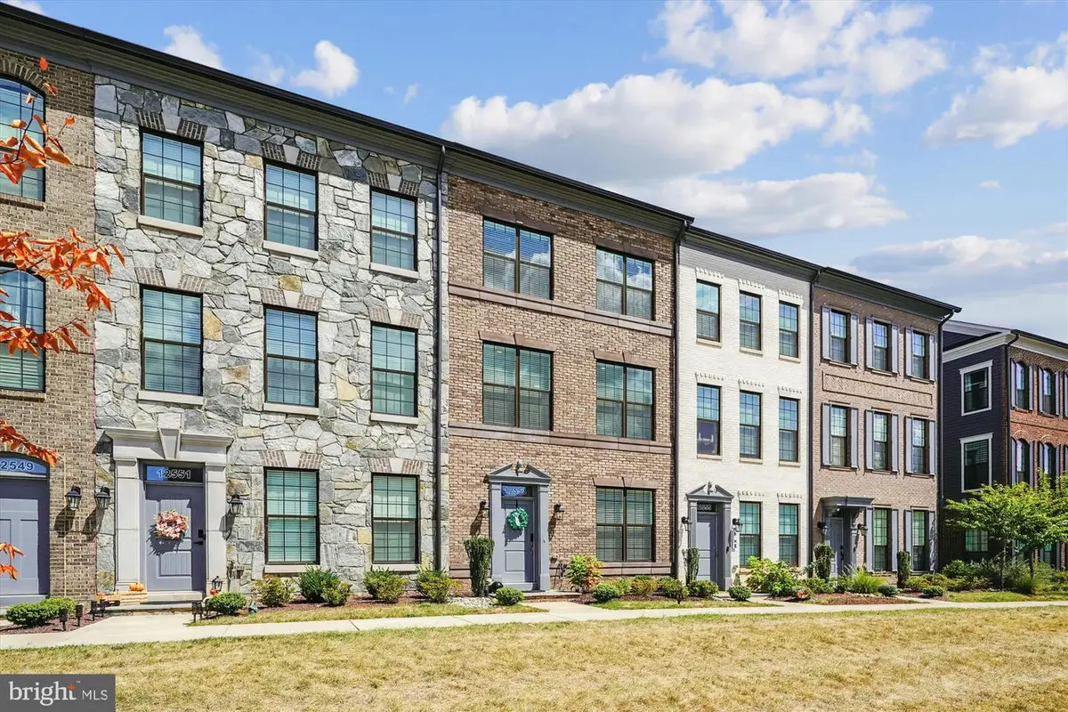 12553 Todd Ln, Fair Lakes, VA 22033 - Image #1