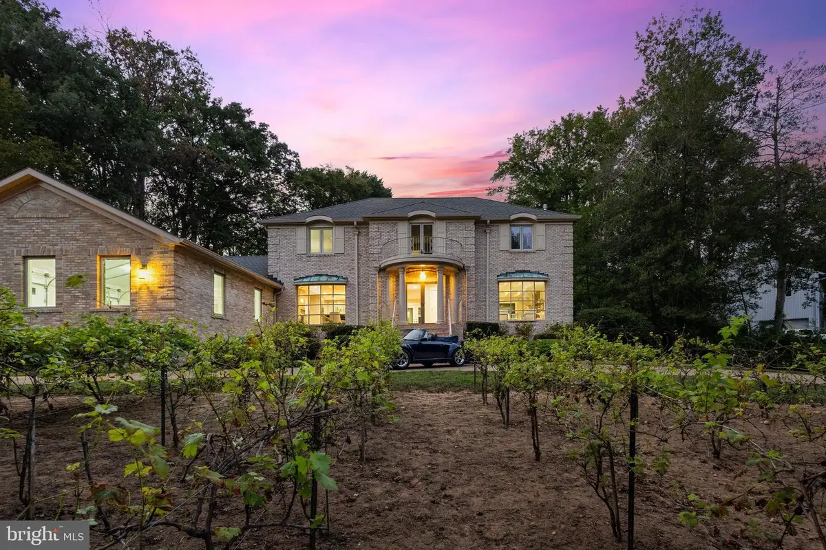 6006 River Dr, Lorton, VA 22079 - Image #1