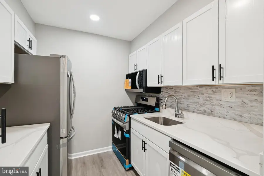 5806 Cove Landing Rd #304, Burke, VA 22015 - Image #2