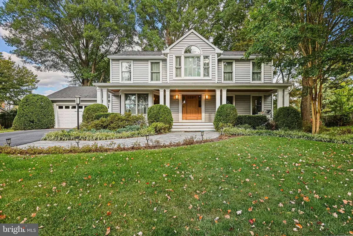 1817 Clovermeadow Dr, Vienna, VA 22182 - #1