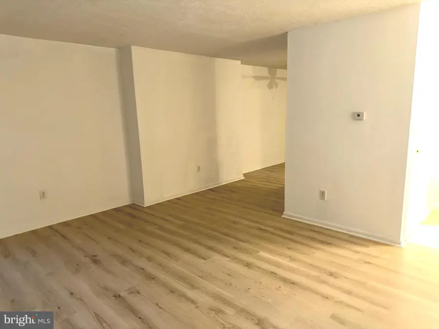 14812 Smethwick Pl, Centreville, VA 20120 - Image #3