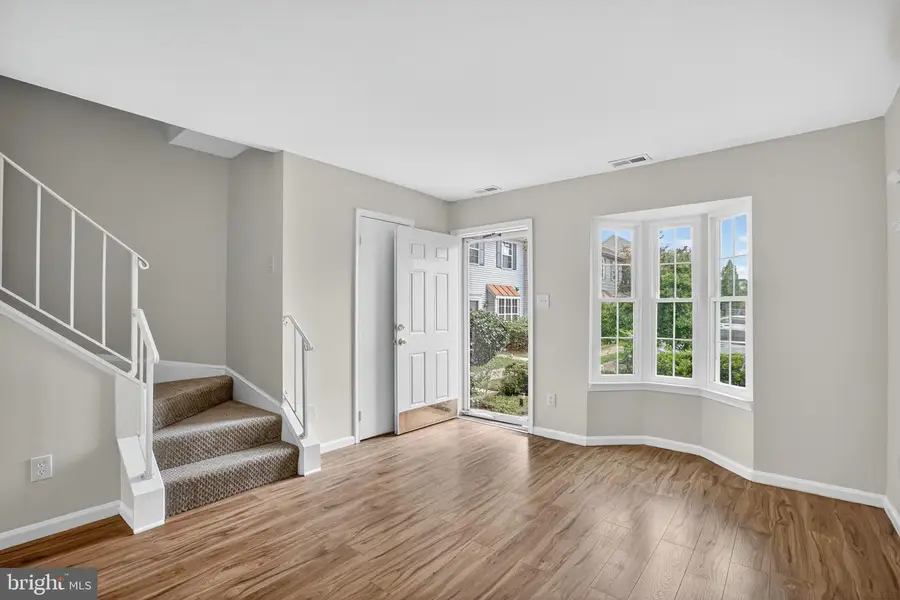 8530 Southlawn Ct, Alexandria, VA 22309 - Image #2