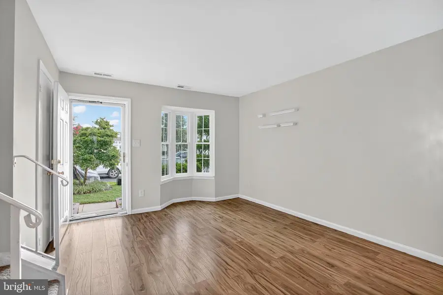 8530 Southlawn Ct, Alexandria, VA 22309 - Image #3