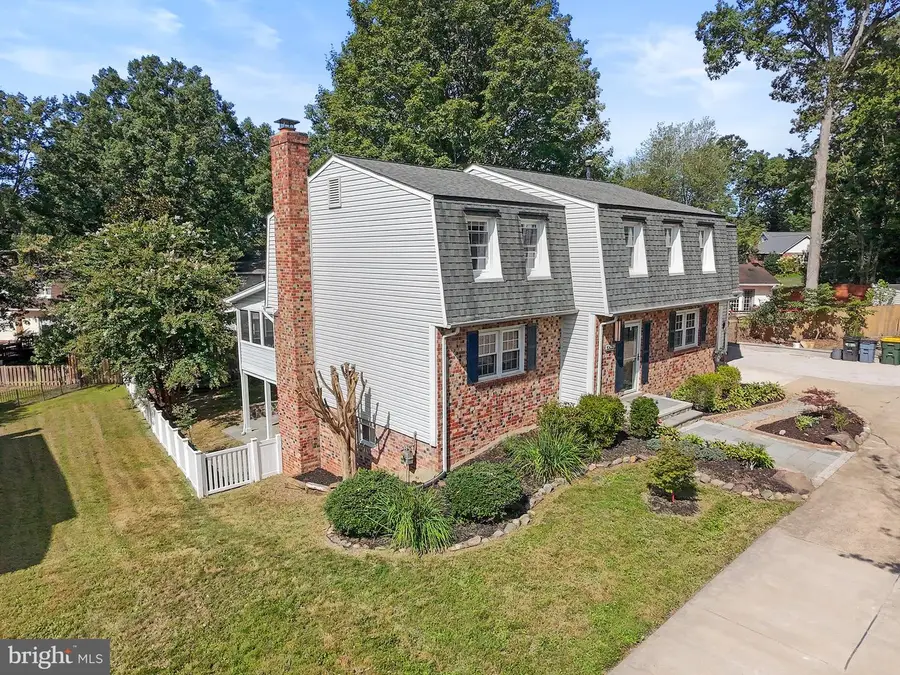 10429 Headly Ct, Kings Park West, VA 22032 - #3