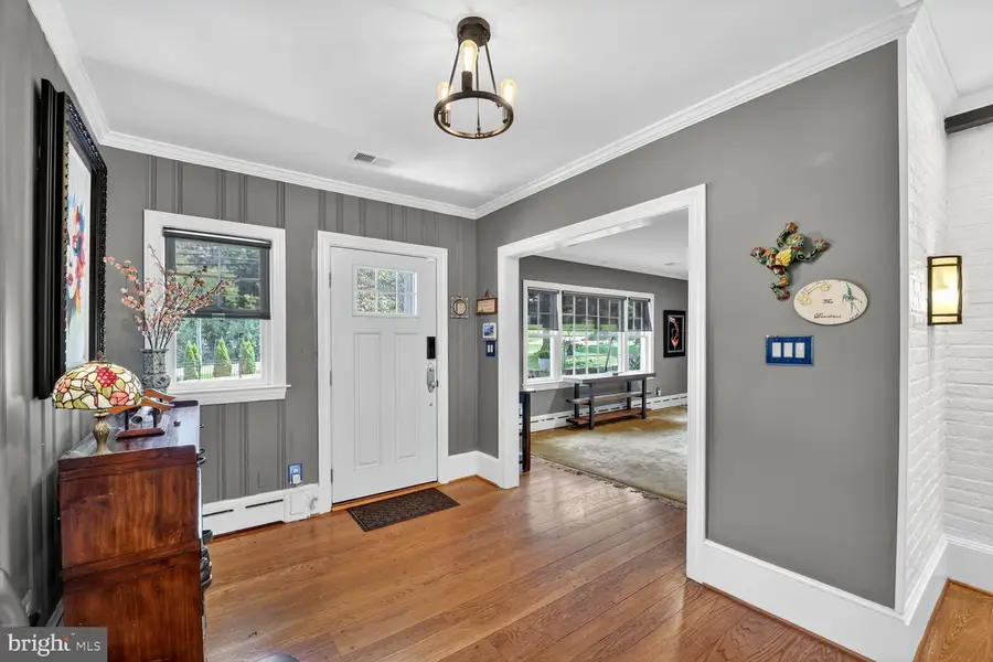 2714 Hunter Mill Rd, Oakton, VA 22124 - Image #3