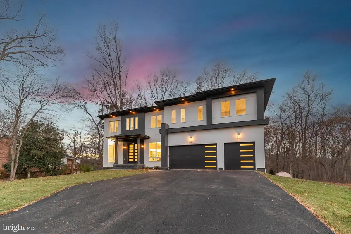 4824 Village Dr, Fairfax, VA 22030 - Image #1