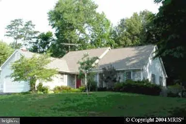 10900 Clara Barton Ct, Fairfax, VA 22032 - #2