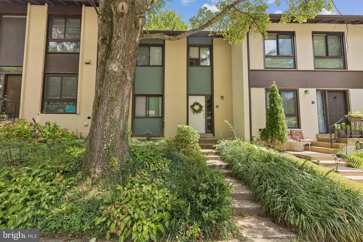 11817 Coopers Ct, Reston, VA 20191 - Image #1