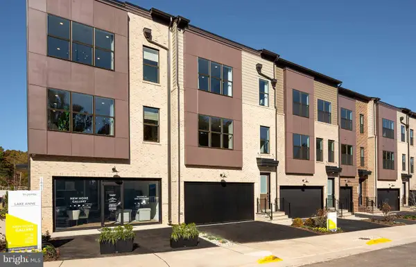 1620 Fellowship Sq, RESTON, VA 20190